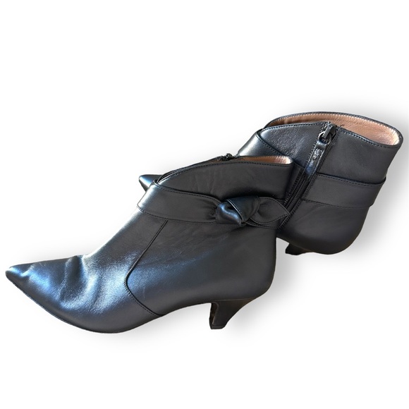 Pointed toe Tabitha Simmons booties - Picture 3 of 13